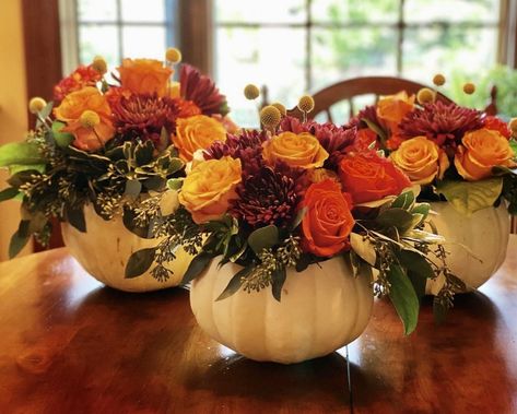 White Pumpkin Flower Centerpiece, White Pumpkin Centerpieces Wedding Wedding Table Decor, Pumpkin Bouquet Wedding, Fall Wedding Decor With Pumpkins, Pumpkin Table Centerpiece Wedding, Mums Centerpiece Wedding, Pumpkin Floral Centerpieces, Pumpkin Wedding Centerpieces, Pumpkin Flower Centerpiece