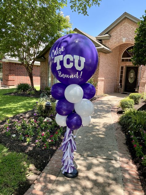 Tcu Party Decorations, College Balloon Decor, College Graduation Balloon Ideas, Balloon Columns Graduation, Softball Balloon Arch, Senior Night Balloon Ideas, Tcu Graduation Party, Tcu Party, Purple Grad Party