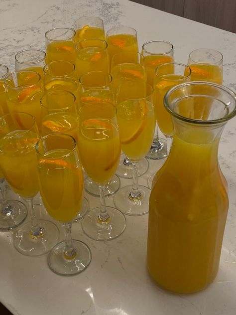 #orangejuice #prosecco #mimosa #cocktails #drinkideas #nightout #champagne #champagneglasses #orangeslice #party #corporateparty #corporate #officedrinks Prosecco Mimosa, Mimosa Party, Mimosa Champagne, Mimosa Cocktail, Corporate Party, Orange Slices, Champagne Glasses, Mimosa, Champagne