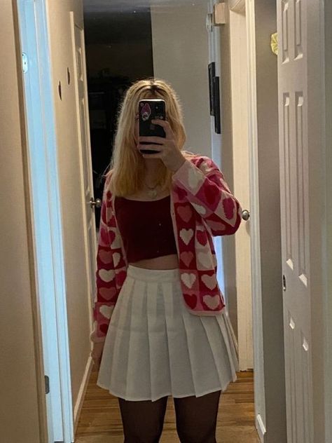 Red And Pink Valentines Outfit, Lovecore Fashion Aesthetic, Lovecore Clothing, Lovecore Clothes, Lovecore Aesthetic Outfit, Valentines Fits, Lovecore Outfits, Valentines Fit, Aesthetic Attire