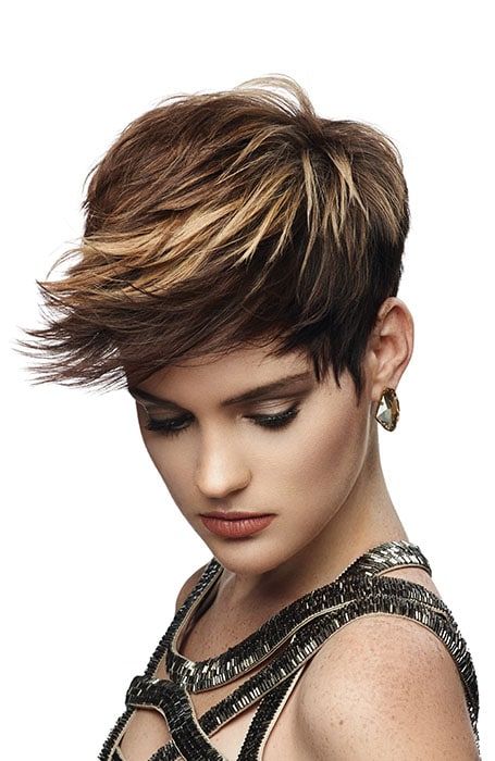 Short Brown Hair with Blonde Highlights Short Brown Hair With Blonde Highlights, Highlights Brown Hair Short, Dark Blonde Hair Color, Strawberry Blonde Hair Color, Blond Balayage, Cool Blonde Hair, Short Brown Hair, Brown Hair With Blonde Highlights, Dark Blonde Hair