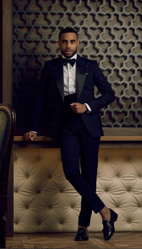 Image posted on 7. Juni 2024 – @suitedsexystuds auf Tumblr Black Men Winter Fashion, Dinner Outfit Men, Nyc Mens Fashion, Black Mens Fashion Suits, Fashion 2023 Winter, Men Socks Suit, Winter Fashion Nyc, Winter Coat Fashion, Men's Winter Fashion