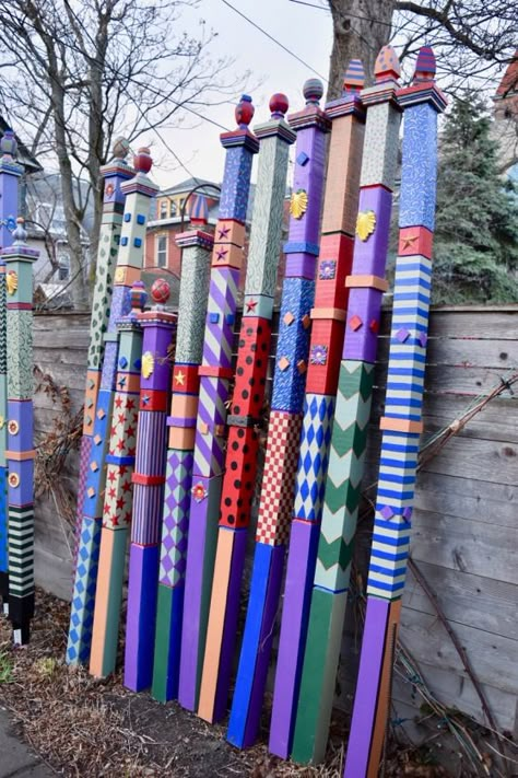 Garden Totem Poles, Garden Art Poles, Painted Posts, Garden Sets, Peace Poles, Peace Pole, Yard Art Crafts, Garden Fence Art, Garden Totem