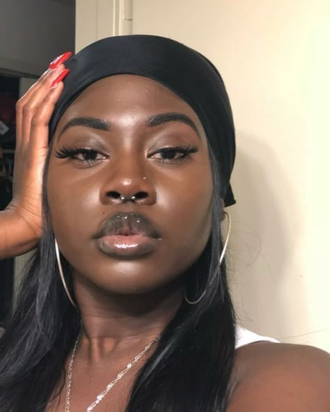 Bijoux Piercing Septum, Cute Nose Piercings, Black Queens, Dark Skin Beauty, Dark Skin Makeup, Dark Skin Women, Girls Makeup, Nose Piercing, Bobbi Brown