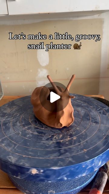 Jane | Artist on Instagram: "What groovy dude 🐌❤️ #snailplanter #snailsarecute #snailart #ceramicplanter #planthomedecor #plantobsessed #planteriordesign #planterdesign" Snail Clay Art, Pottery Snail, Clay Snails, Ceramic Snail, Snail Sculpture, Snail Art, Diy Plaster, Clay Things, Planter Design