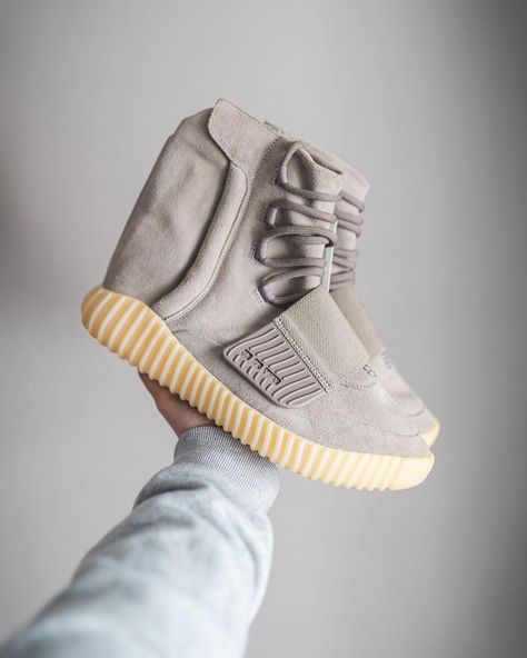 adidas YEEZY 750 Sample 2014 Yeezy Season 1, Yeezy Brand, Yeezy 750, Sneaker Culture, Yeezy Season, Sneaker Release, Yeezy 350, Triple Black, Adidas Yeezy