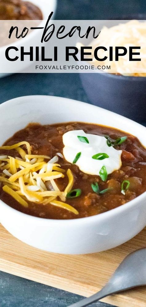 This No-Bean Chili Recipe is exactly what it sounds like - a classic homemade chili made without any chili beans added. In many regional variations, chili beans are commonly added to chili to use as a low-cost filler, and to add texture and flavor. However, for purists in certain parts of the country, beanless chili is the only "true" way to make it. Chili Recipe For Two, Beanless Chili Recipe, Chili Bean Soup, Beanless Chili, Chili Without Beans, Classic Chili Recipe, Delicious Chili Recipe, Beef Chili Recipe, Chili Beans