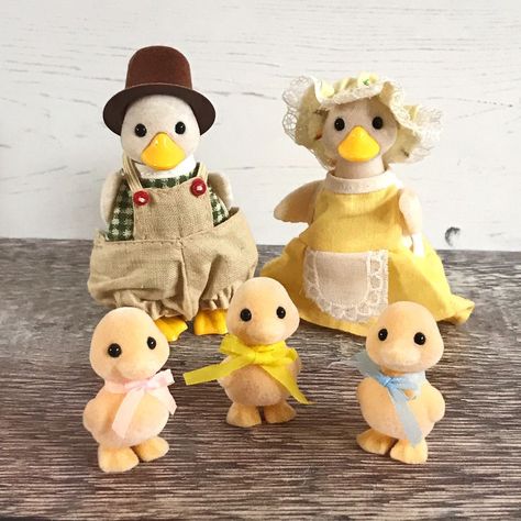 Vintage Sylvanian Families Tomy Puddleford Duck Family RARE & Highly Collectible  | eBay Vintage Sylvanian Families, Duck Family, Critters 3, Peter Rabbit And Friends, Calico Critters Families, Sylvanian Family, Calico Critters, Cute Animals Images, Sylvanian Families