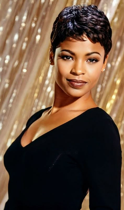 2000s Short Hairstyles Black Women, 90a Makeup, Nia Long Pixie Cut, Nia Long 90s Short Hair, Long Pixie Black Women, Nia Long Short Hair 90s Pixie Cuts, Nia Long 90s Outfits, Pixie Cut 90s, Nia Long 90s