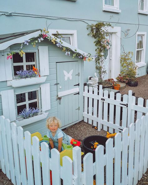 Secret Garden Playhouse, Fairy Playhouse, Picket Fence Garden, Playhouse Makeover, Garden Playhouse, Fence Garden, Church Nursery, Book Shop, Kids Playhouse