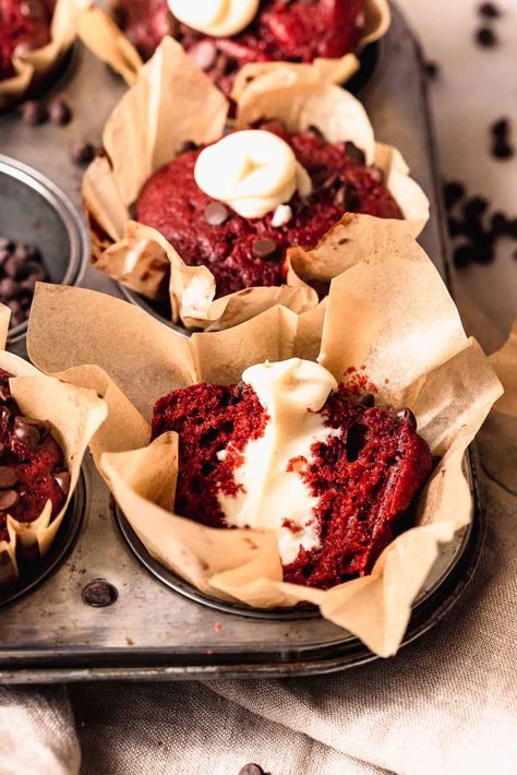 Red Velvet Muffins - Flouring Kitchen Red Velvet Filled Cupcakes, Red Velvet Muffins, Healthy Cupcakes, Cream Cheese Muffins, Filled Muffins, Cheese Muffins, Breakfast Cups, Cream Cheese Filling, Mini Chocolate Chips