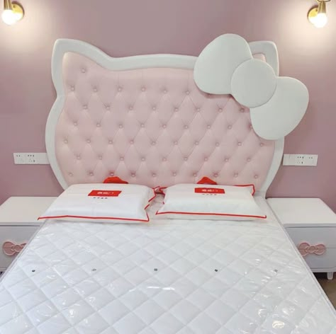 Hello Kitty Bed Frame, Bed Hello Kitty, Sanrio Bed, Camas Aesthetic, Hello Kitty Furniture, Carriage Bed, Iphone Wallpaper Bright, Child Bed, Kitty Room