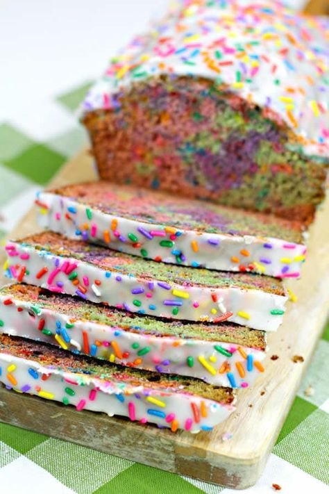 Unicorn Party Food Ideas, Unicorn Party Food, Unicorn Food, Easy Food Ideas, Kids Baking, Food Ideas Recipes, Kids Treat, Bread Easy, Rainbow Food