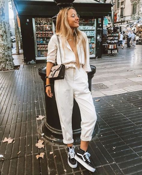 Old Skool Outfit, Estilo Vans, How To Wear Vans, Vans Outfit, Trik Fotografi, Mode Inspo, Looks Style, Mode Inspiration, Vans Old Skool