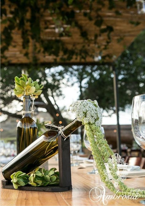 Wine Table Decor, Vineyard Wedding Theme, Wine Inspired Wedding, Dinner Centerpieces, Wedding Reception Design, Flower Decorations Diy, Bachelorette Decorations, Flower Gift Ideas, Wine Decor