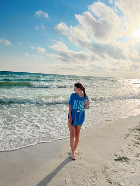 Preppy Beach Pfp, Preppy Summer Pfp, Preppy Beach Aesthetic, Preppy Coconut Girl, Preppy Ideas, Summer Time Beach, Beach Pic Inspo, Preppy Pfp, Cute Beach Pictures