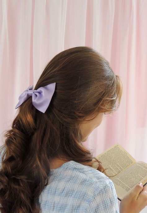 Lilac Silk Hair Bow https://www.etsy.com/uk/listing/495308569/silk-hair-bow-lilac-purple-silk-satin?ref=shop_home_active_15 Silk Hair Bow, Bandana Hairstyles For Long Hair, Cosmetic Aesthetic, Satin Hair Bow, Purple Hair Bows, Feminine Hairstyles, Kawaii Hair, Bow Barrette, Bow Hairstyle