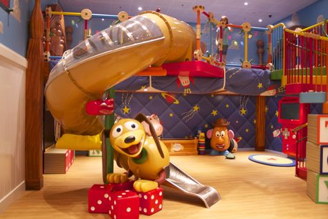 Slinky Slide in Andy's Room in the Oceaneers Club on the Disney Magic Toy Story Bedroom, Playroom Flooring, Disney Bedrooms, Disney Cruise Tips, Tema Disney, Basement Playroom, Disney Rooms, Cute Home Decor, Disney Cruise Line