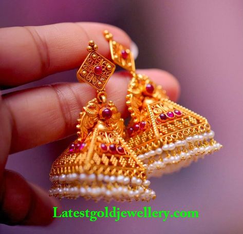 Gold Jhumkas, Large Gold Earrings, Temple Jewellery Earrings, Gold Earrings Indian, Gold Jhumka Earrings, New Gold Jewellery Designs, Gold Earrings Wedding, Gold Jewelry Simple Necklace, Gold Necklace Indian Bridal Jewelry