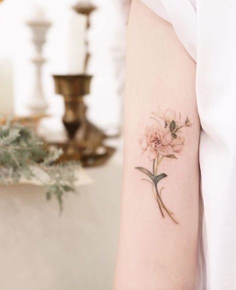 Gardenia Flower Tattoo, Spray Tattoo, Gardenia Tattoo, Wrist Bracelet Tattoo, Gardenia Flower, Flower Tattoo Ideas, Flower Tattoo Meanings, Beautiful Tattoos For Women, Small Flower Tattoos