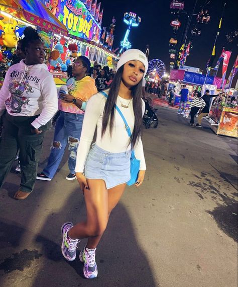 Baddie Fair Outfits, Six Flags Outfit Summer Amusement Parks, Carnival Fair Outfit, Fair Outfits Black Women, Outfits For The Fair, Fair Outfits Carnival, Cute Fair Outfits, Fair Outfit Ideas Carnival, Carnival Outfit Ideas