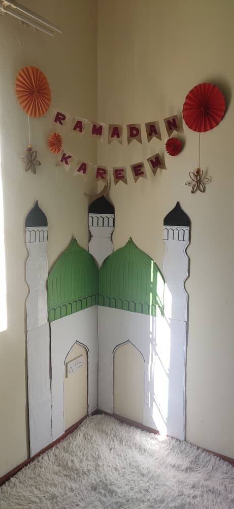 Ramdan Decore Ideas For Kids, Ramadan Decorations In School, Eid Crafts For Kids Ramadan Activities, Diy Mosque At Home, Ramadan Ideas Decorations, Ramadan Decor For Kids, Eid Decoration For School, Diy Ramadan Decorations For Kids, Ramadan School Decorations