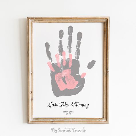 Spring Crafts Preschool, Handprint Keepsake, Gift For Mom From Daughter, Handprint Gifts, Baby Handprint, Spring Preschool, First Fathers Day Gifts, Handprint Craft, Heart Wall Art