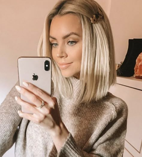 Scandi Bob Hair, Blonde Shoulder Length Hair Straight, Femme Fatale Outfit Casual, Long Bob Blonde Hair, Long Blonde Bob, Long Bob Blonde, Dark Brunette Hair, Blonde Hair Transformations, Blonde Bob Hairstyles