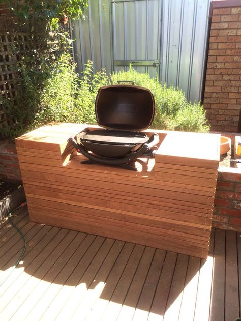 Bbq Stand, Covered Outdoor Kitchens, Outdoor Bbq Area, Bbq Table, Weber Bbq, Terrace Ideas, Grill Table, Outdoor Terrace, Outdoor Bbq Kitchen