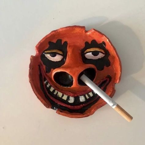 Face Ashtray, Sculpture Art Clay, Cerámica Ideas, Clay Diy Projects, Tanah Liat, Pottery Crafts, Diy Pottery, Ceramics Pottery Art, Clay Art Projects