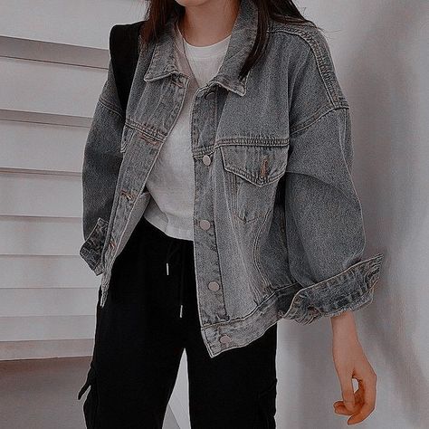 Aesthetic Korean Outfits, Blouse Party Wear, Clothes Tutorial, Denim Jacket Outfit, Korean Casual Outfits, Casual Day Outfits, Tomboy Style Outfits, Korean Aesthetic, Drawing Clothes