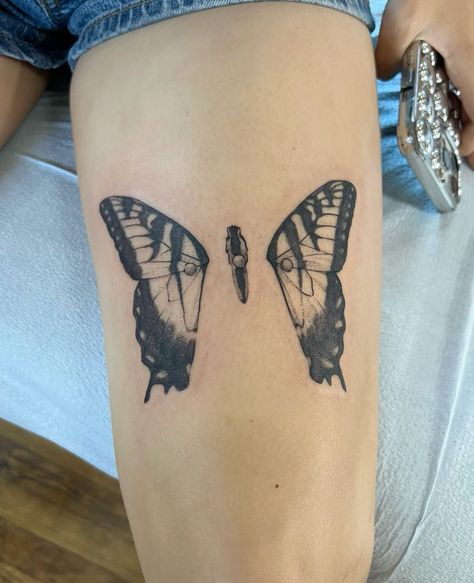 Brand New Eyes Tattoo Paramore, Paramore Flash Tattoo, Paramore Inspired Tattoos, Last Hope Paramore Tattoo, Paramore Drawing, Album Covers Tattoo, Paramore Butterfly Tattoo, Brand New Eyes Tattoo, Hayley Williams Tattoo