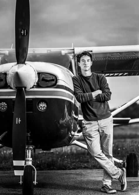 Airplane Prom Photos, Aviation Photography Photo Ideas, Senior Pics With Airplane, Senior Pictures Airplane, Senior Photos With Airplane, Airplane Hangar Photoshoot, Male Pilot Aesthetic Airplane, Senior Pictures With Planes, Airplane Hanger Photoshoot