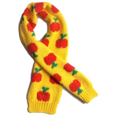 Bobo Choses - Knitted Scarf An Apple A Day, Apple A Day, Sweet William, Apple A, Funky Outfits, Very Hungry Caterpillar, Knee Socks, Apples, Crochet Projects