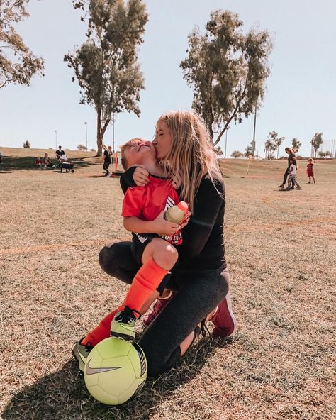 Soccer Games For Kids, Soccer Baby, Kids Goals, Pregnancy Pictures, Moms Goals, Mommy And Son, Sports Aesthetic, Soccer Game, Soccer Stars