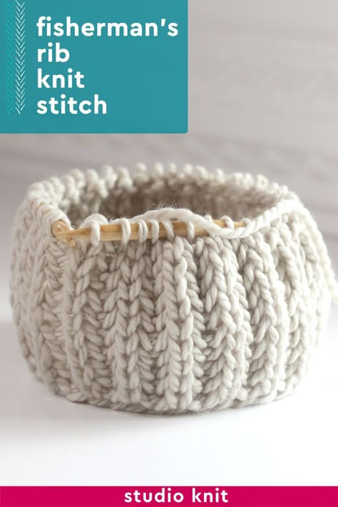 Fisherman's Rib knit stitch texture on circular wooden bamboo needles with beige colored yarn. Circle Knitting, Different Knitting Stitches, Knitting Pattern Scarf, Knot Magic, Circular Knitting Patterns, Irish Moss Stitch, Diy Scarves, Rib Stitch Knitting, Easy Scarf Knitting Patterns