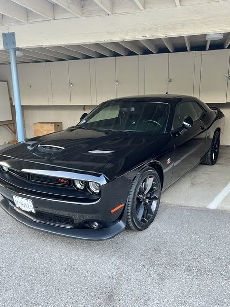 Black Challenger Dodge, Dodge Challenger Srt Hellcat Interior, Black Dodge Challenger Aesthetic, Black Hellcat Challenger, Hellcat Challenger Demon, Matte Black Dodge Challenger, Dodge Challenger 2023, Ford Challenger, Challenger Interior