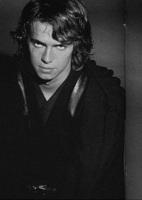 Anakin Vader, Anakin And Padme, 얼굴 드로잉, Star Wars Anakin, Star Wars Men, Hayden Christensen, Star Wars Pictures, Star Wars Images, Evan Peters