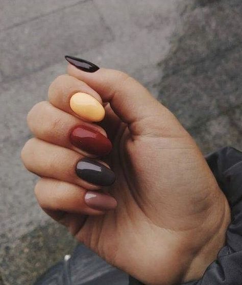 Stars Nails, Unghie Sfumate, French Pedicure, Solid Color Nails, Manicure Colors, Autumn Nails, Black Mamba, Fall Nail Designs, Creative Nails