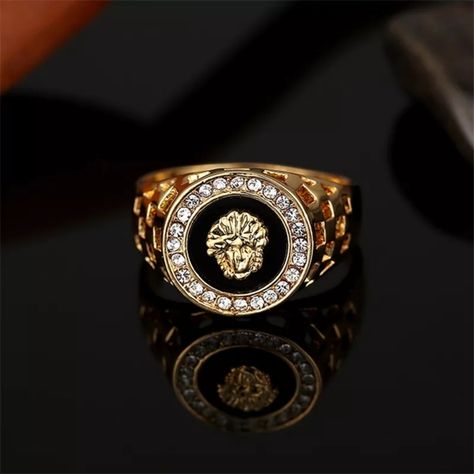 Versace ring The Runaway Bride, Medusa Ring, Mens Ring Designs, Cool Rings For Men, Rings In Gold, Hip Hop Rings, Cool Rings, Runaway Bride, Ring Settings Types