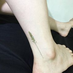 Reed grass tattoo on the ankle. Grass Tattoo, Small Sister Tattoos, Phoenix Hair, Small Tattoos With Meaning, Small Tattoos For Guys, Temporary Tattoo Designs, Badass Tattoos, Music Tattoos, Real Tattoo