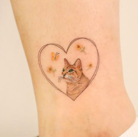 awesome cat tattoo ideas © tattoo artist ✿ Salmontattoo Austin ✧ @pettattoo.salmon ✿ ♡🧿♡🧿♡ #cattattoos #cooltattoos #inked #tattoolvoe #tattooinspiration #cats #besttattooideas Cute Pet Tattoos Simple, Pet Tribute Tattoo Cat, Small Tabby Cat Tattoo, Yellow Cat Tattoo, Orange Tabby Tattoo, Cat Heaven Tattoo, Brown Cat Tattoo, Tattoos For My Cat, Orange And White Cat Tattoo