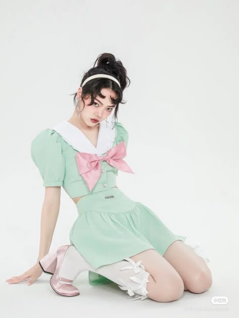 Midori Sour, Outfit Poses, People Poses, Female Pose Reference, Human Poses Reference, Photoshoot Concept, Human Poses, Spring Summer Collection, Pose Reference Photo