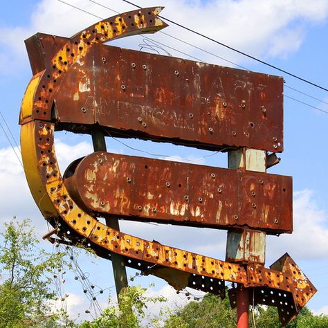 Rusty Old Neon Sign | I think I can barely make out the word… | Flickr Retro Neon Signs, Rusty Sign, Neon Sign Ideas, Old Neon Signs, Vintage Signage, Cool Signs, Building Signs, Ghost Signs, Retro Neon