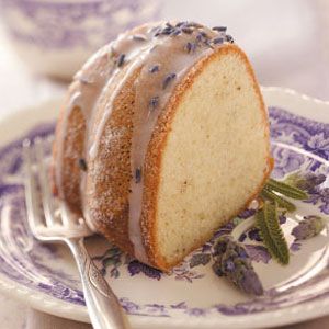 Lavender Cake Recipe, Lavender Cake, Lavender Recipes, A Piece Of Cake, Köstliche Desserts, Piece Of Cake, Moist Cakes, Food Cakes, Bundt Cake