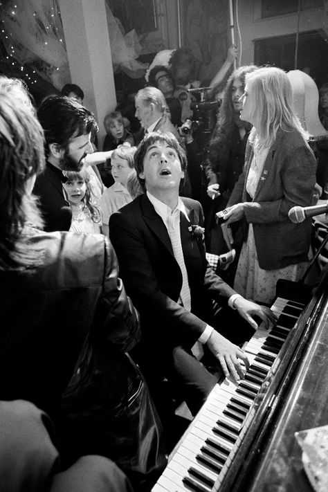 Audrey Hepburn lounges in St Tropez and Paul McCartney plays piano in these stunning snaps by celebrity photographer Terry O'Neill Barbara Bach, Terry O Neill, London Art Print, Sir Paul, Linda Mccartney, Celebrity Photographers, Playing Piano, Famous Photographers, Ringo Starr