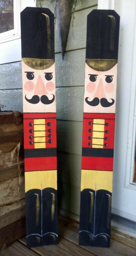 Nutcracker Christmas Decorations, Christmas Nutcrackers, Pallet Christmas, Dollar Tree Christmas, Hand Painted Christmas, Christmas Signs Wood, Christmas Wood Crafts, Christmas Porch, Nutcracker Christmas