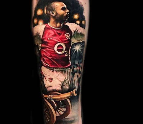 Thierry Henry tattoo by Victor Zetall Thierry Henry Tattoo, Arsenal Tattoo Design, Arsenal Tattoo, Henry Tattoo, Arsenal Stadium, Sport Tattoos, Thierry Henry, Tattoo Back, World Tattoo