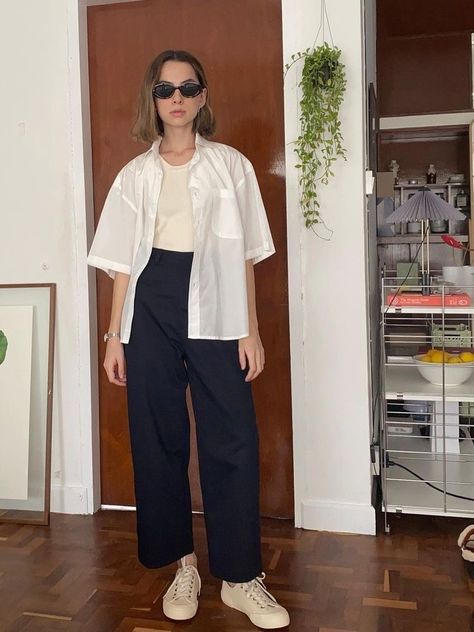 How To Style High Waisted Pants, Cool Teacher Outfits Summer, Office Business Casual Outfits Summer, Soft Masc Outfits Summer, Black And White Summer Outfits, Mode Inspo, 가을 패션, Casual Style Outfits, Looks Style