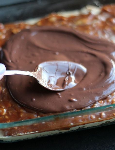 Take 5 Bars, Take 5 Candy Bar, Candy Bar Recipe, Bars Cookies, Cookies And Cups, Chocolate Peanut Butter Recipes, Best Sweets, Butter Recipes, Copykat Recipes